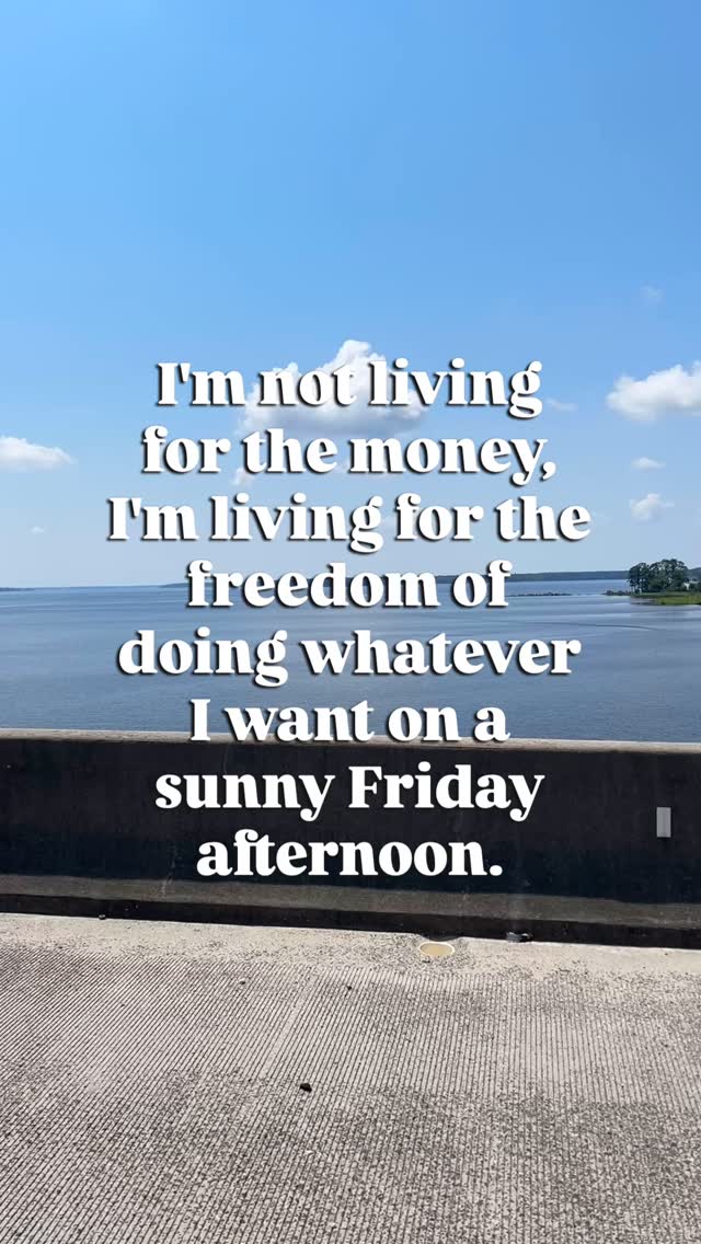 Working from my phone, my computer, on my terms is what I do. 

Sunny Friday afternoons wherever I want to be is why I do it. 

What are you living for?

#happyadventures #wfhm #nofussbeauty #workforwhatyouwant #liveyourdreams #findthelight