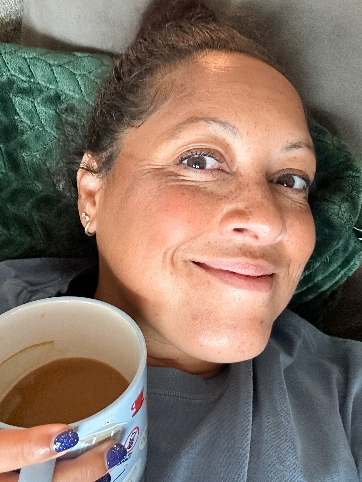 Yesterday I put makeup on. Just for a little double date Mexican lunch. 🌮 

But I noticed how much my skin has changed since using my simple skincare routine consistently. It’s smooth, soft, less acne, and much more hydrated (without being dewy or oily)! 

I thought skincare required this long, time consuming regimen, and nothing ever worked for me long term. But 4 months in with this and I love it more every day. 

Questions? Ask away. Your skin will thank you.

Also, I totally vegged after lunch and watched Hardy Potter 5-7 (both parts) + WNBA games the rest of the day. Super productive. 😆
