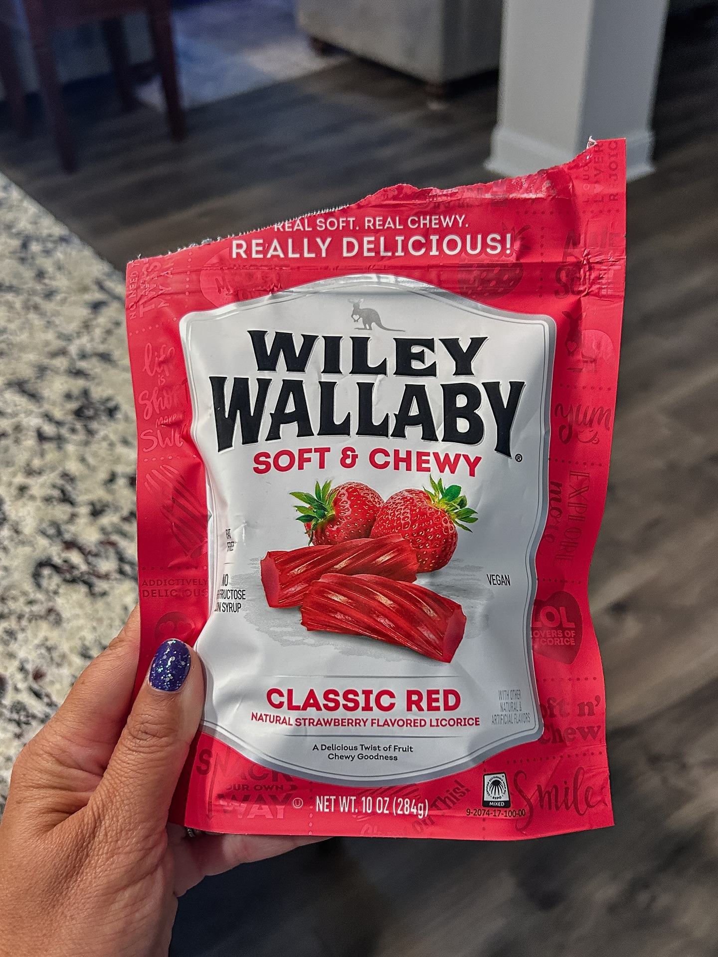 I was a die hard Twizzlers fan. My go-to road trip snack. But I kept seeing these everywhere. 

So I put my picky eating palette to the side and tried these @wileywallaby licorice bites and WOW! I’m super impressed with the flavor and there is no weird after taste. 

Safe to say I have a new favorite treat. 😍