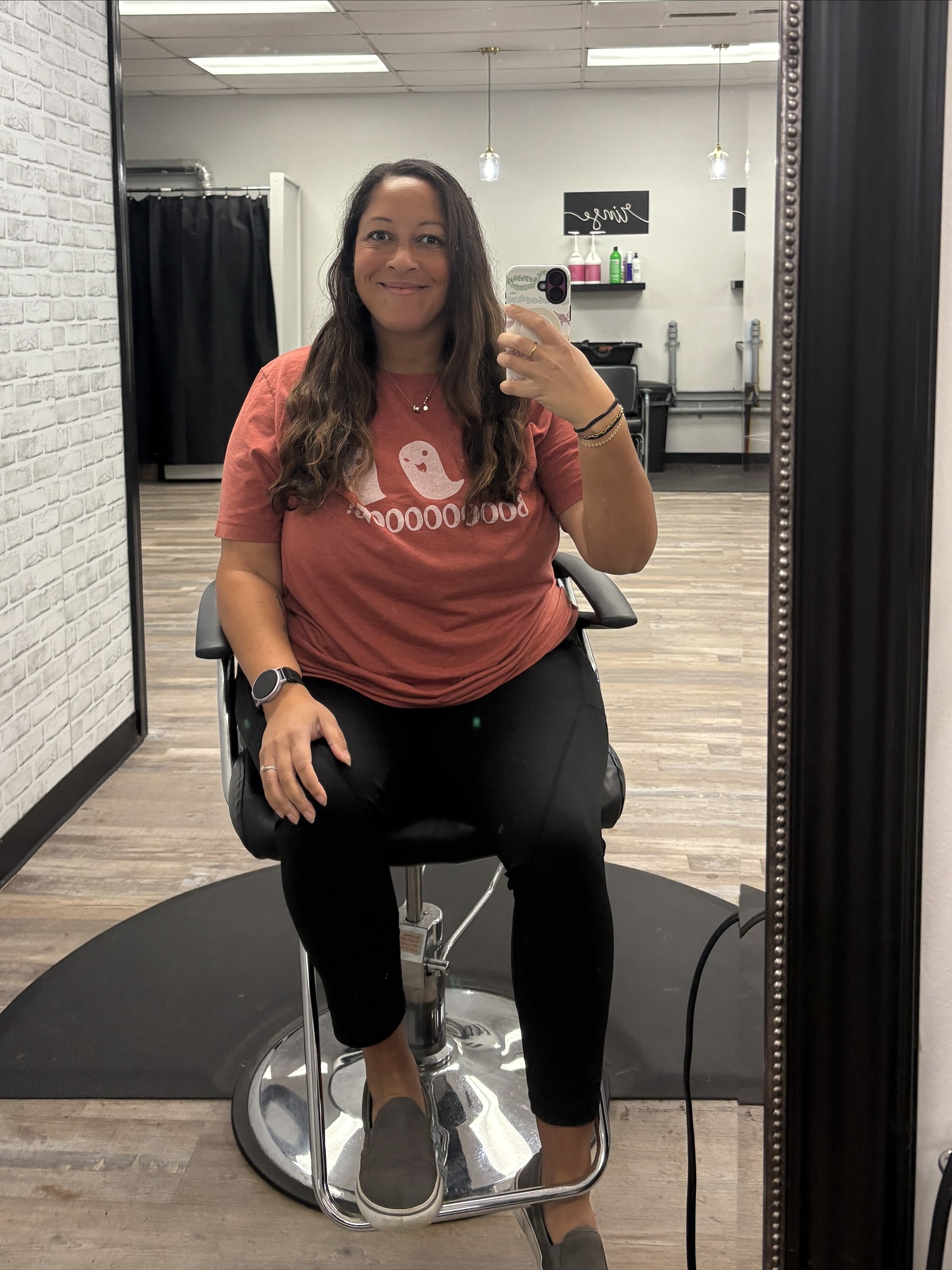 Just a little before & after. Obsessed with this perfect fall hair color. 🖤🤎😍🫶🏽🍂

Thanks @ellen.m.stylist !