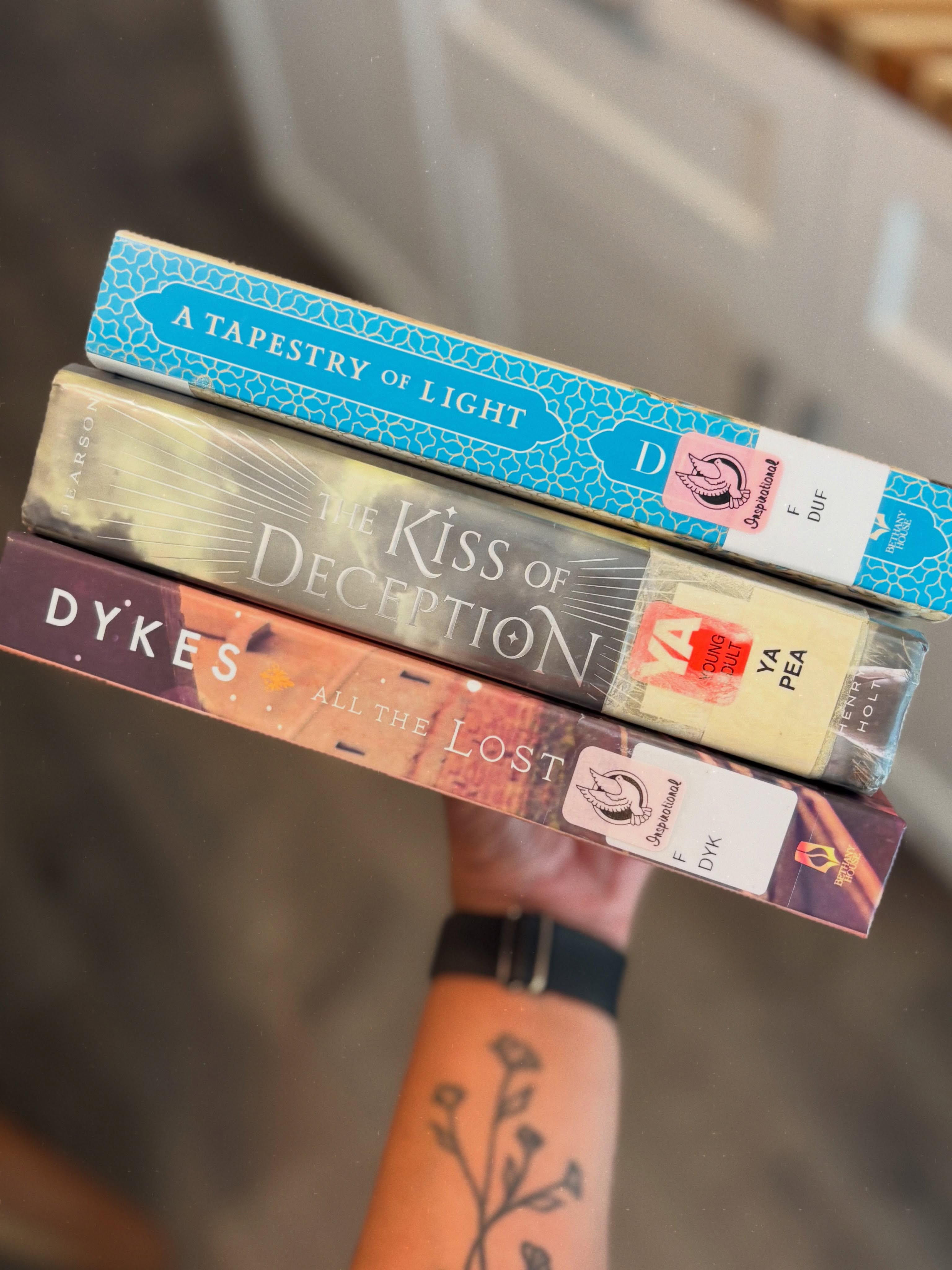 I love a good library book haul.