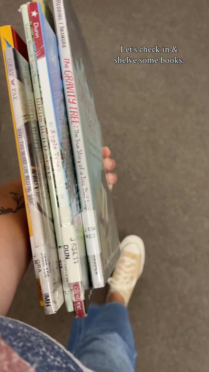 Another week in the library, DONE! ✅📚☺️🫶🏽👋🏽

Library Assistant | Youth Services | Middle Grades Books