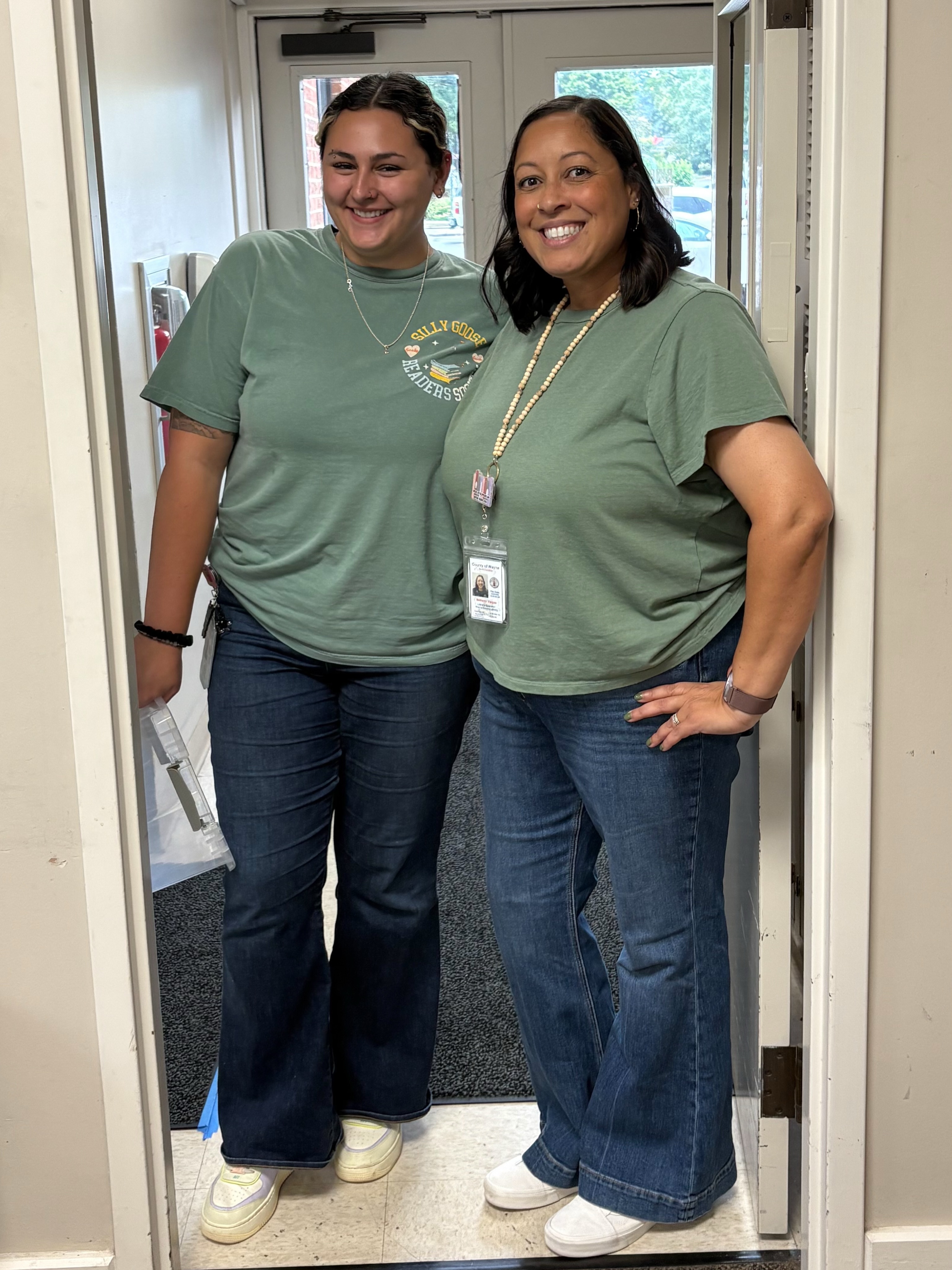 When you twin with one of your favorites at work, you have to document. 

Happy birthday @its_sarah_rose !!